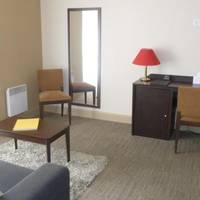 Suite with Queen Bed and Sofa Bed - Non-Smoking