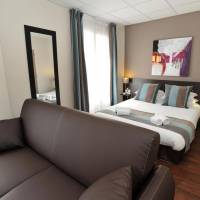 Executive Quadruple Room with Queen Bed and Sofa Bed