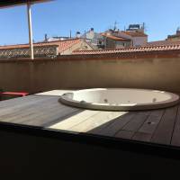 Suite with Hot Tub (Summer Only)