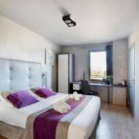 Comfort Queen Room