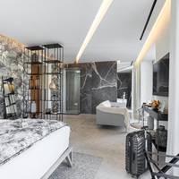 Deluxe Suite with Hammam