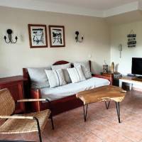 Comfort Two-Bedroom House (8 People)