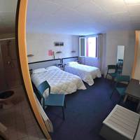 Triple Room with Courtyard View