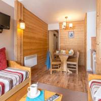 Standard One-Bedroom Apartment (5/6 People)