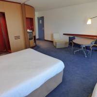 Superior Suite with One Double Bed and One Single Bed