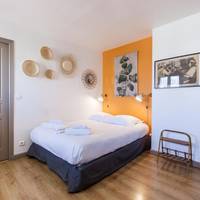Studio Apartment - Orange