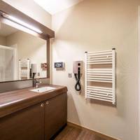 Efficiency Queen Suite - Non-Smoking