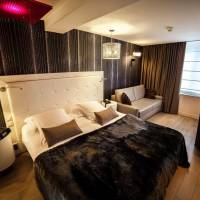 Quadruple Room with King Bed and Sofa Bed - Non-Smoking