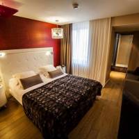 Deluxe Triple Room with Queen Bed and Sofa Bed - Non-Smoking