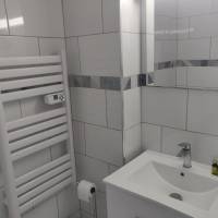 Deluxe Queen Suite