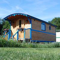 Wooden Caravan (4 Adults) 
