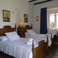 Twin Room with Private Bathroom