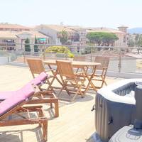Suite with Hot Tub