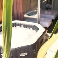 Quadruple Room with Private Jacuzzi