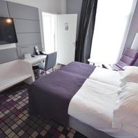 Standard Twin Room with Spa Access 