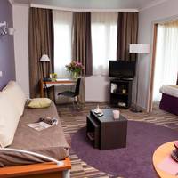 One-Bedroom Apartment with Double Bed (4 Adults)