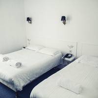 Triple Room with free jacuzzi access