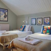 Double or Twin Room with Mountain View
