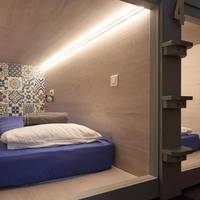 Capsule in 7-Bed Mixed Dormitory Room