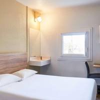 Tandem Room