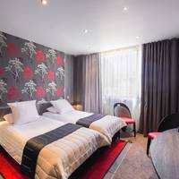 Superior Twin Room with Patio View
