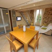 Studio - Split Level