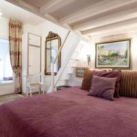 Revelata - Villa Apartment with Garden View  