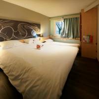 Standard Room with 1 Double and 1 Single Bed