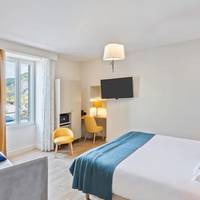 Studio Queen Room with Kitchenette and Sofa Bed - View