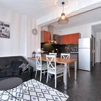 Apartment with Shower