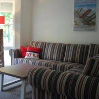 Detached Comfort Three-Bedroom Villa (6 Adults)