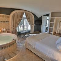 Prestige Suite with Jacuzzi