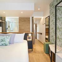 Classic Double Room with Bunk Beds and Balcony