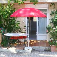 Studio Apartment with Kitchenette and Terrace