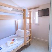 Twin Room (shared bathroom) 