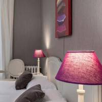 Junior Queen Suite