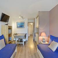 Select One-Bedroom Apartment (4 People)