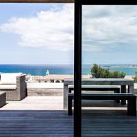 Superior Duplex Apartment with Hot Tub