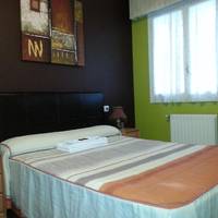 Single Room with Shared Bathroom