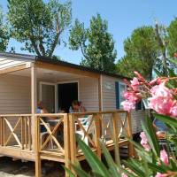 Mobile Home with Air Conditioning (5 Adults)