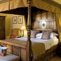 Super Deluxe Four Poster