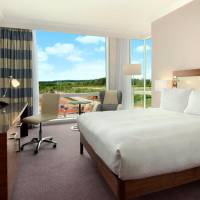 Queen Deluxe Room