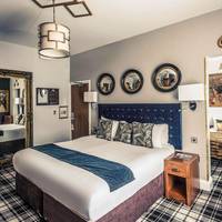 King Suite with Single Sofa Bed