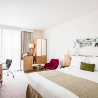 Queen Guest Room