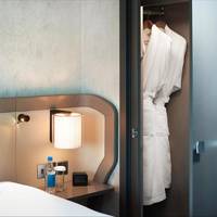 Queen Room - Accessible