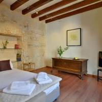 One-Bedroom Apartment with Terrace