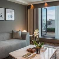 1 Bedroom Suite Separate Living Area