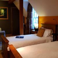 Twin Room with Bathroom