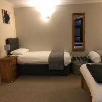 Family Room (2 Adults + 2 Children)