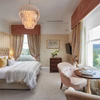 Double Room with Bath and Lake View